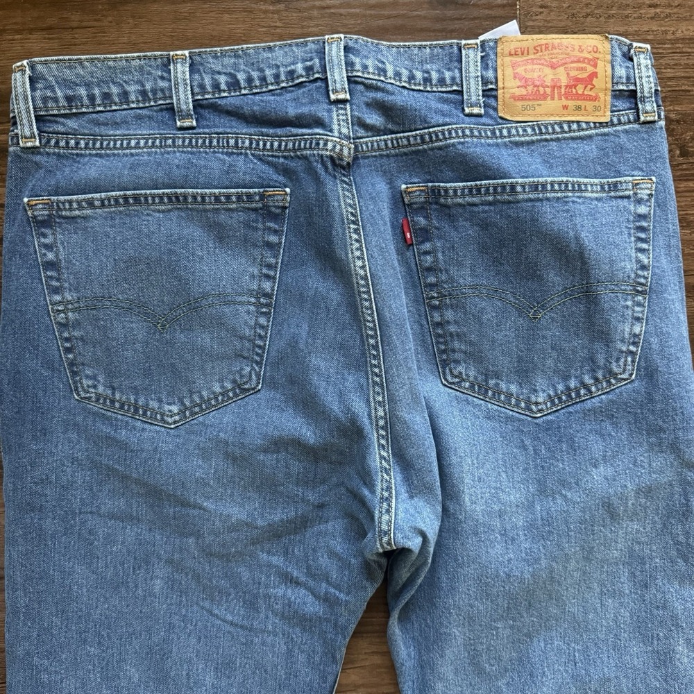 Levi's 505 Regular Fit Straight Leg Men's Jeans 38x30 Medium Wash Denim